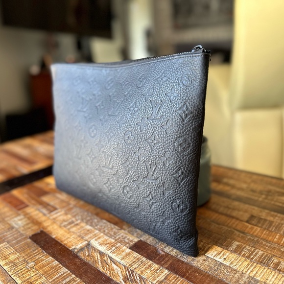 Louis Vuitton - Virgil Abloh A4 pochette - Picture 5 of 8